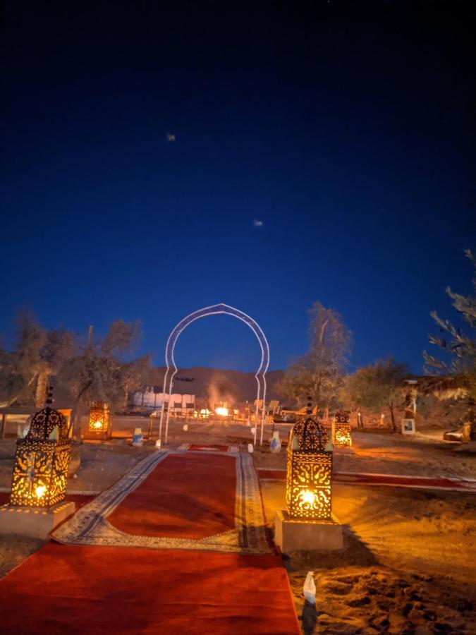 Hotel Sahara Majestic Luxury Camp Merzouga Exteriér fotografie The entrance to the hotel