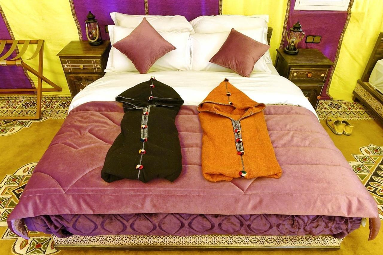 Hotel Sahara Majestic Luxury Camp Merzouga Exteriér fotografie A traditional Moroccan bathrobe